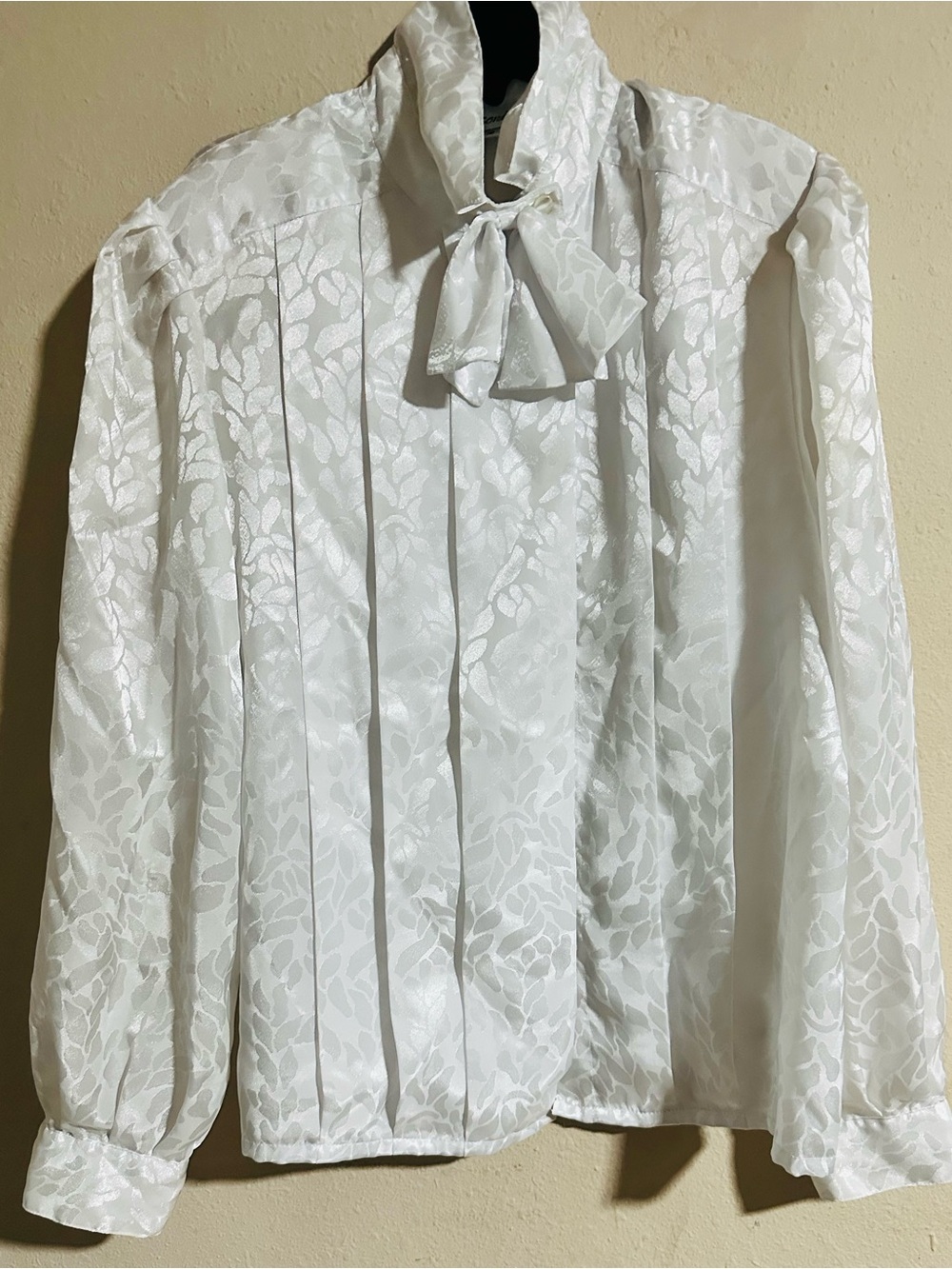 Silvercord White Floral Jacquard Tie-Neck Button Down Shirt